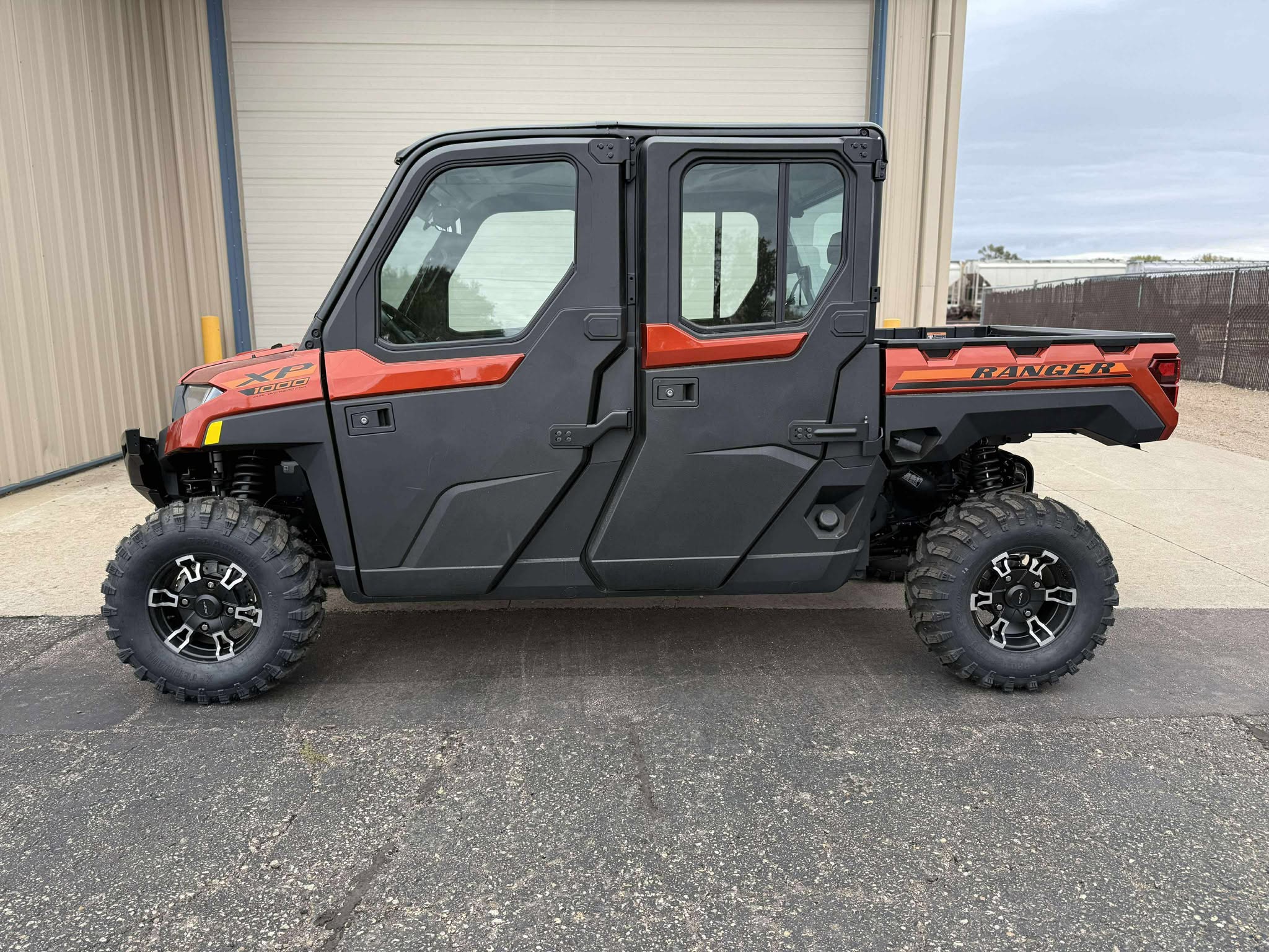 2026 Polaris RANGER CREW XP 1000 NS PREMIUM ORNGE RST Premium