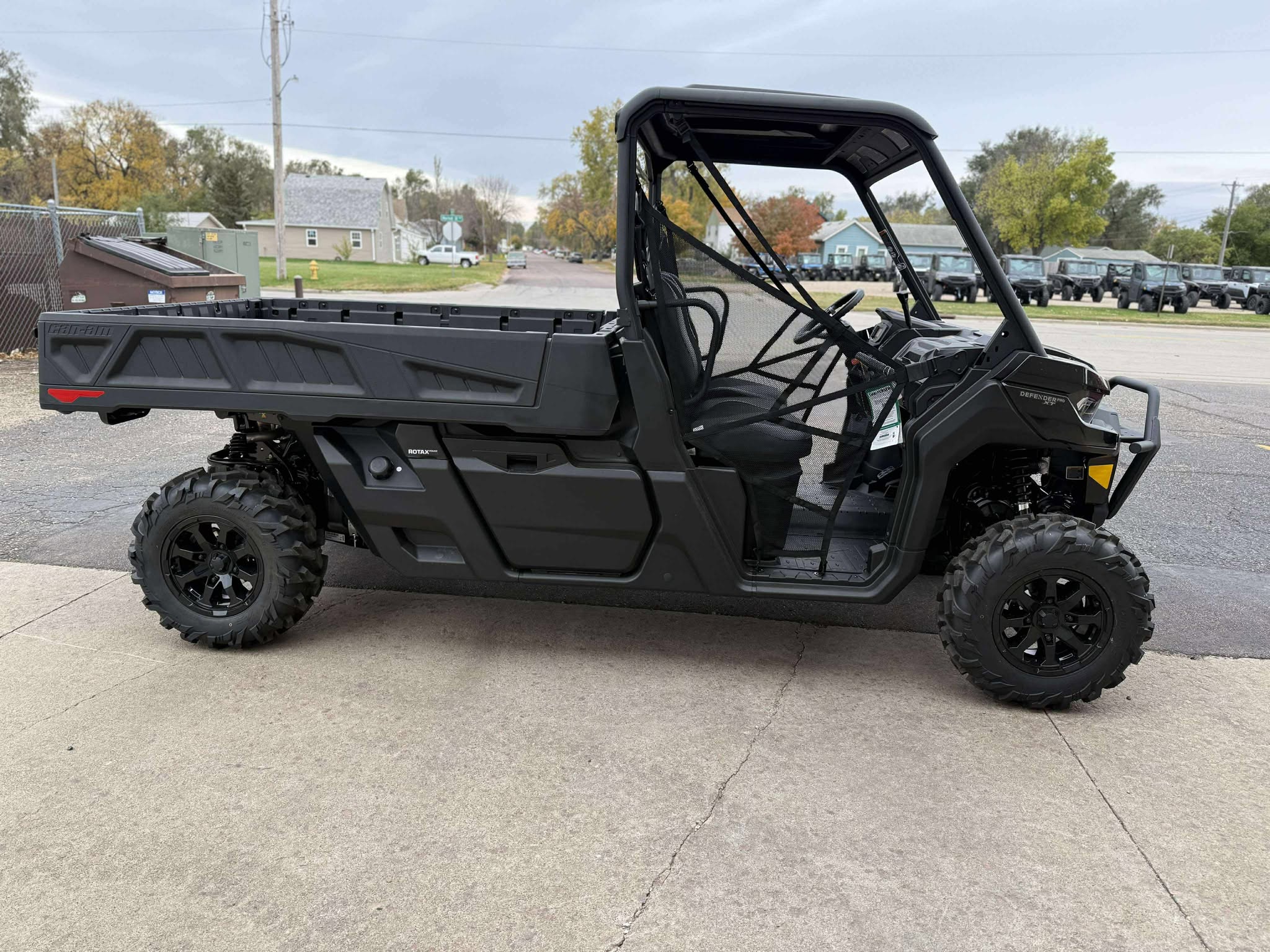 2025 Can-Am Defender PRO XT HD10 - Photo 5