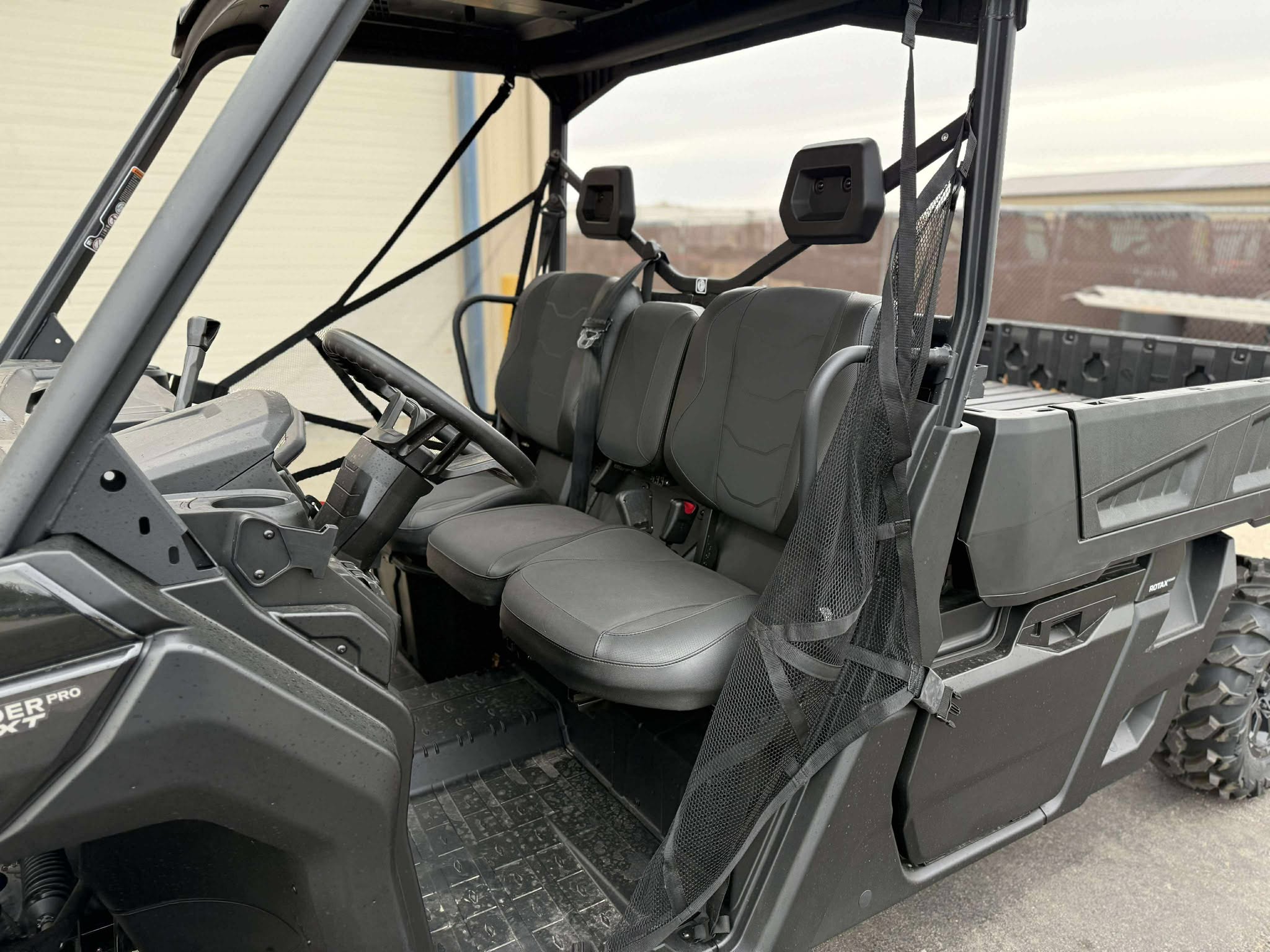 2025 Can-Am Defender PRO XT HD10 - Photo 10
