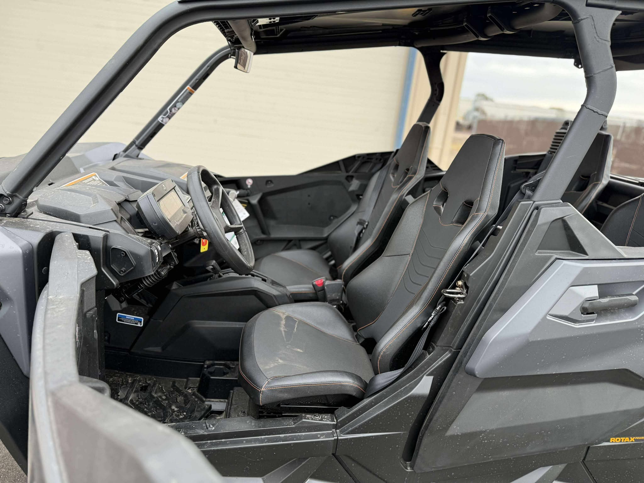 2026 Can-Am Commander MAX XT-P 1000R - Photo 10