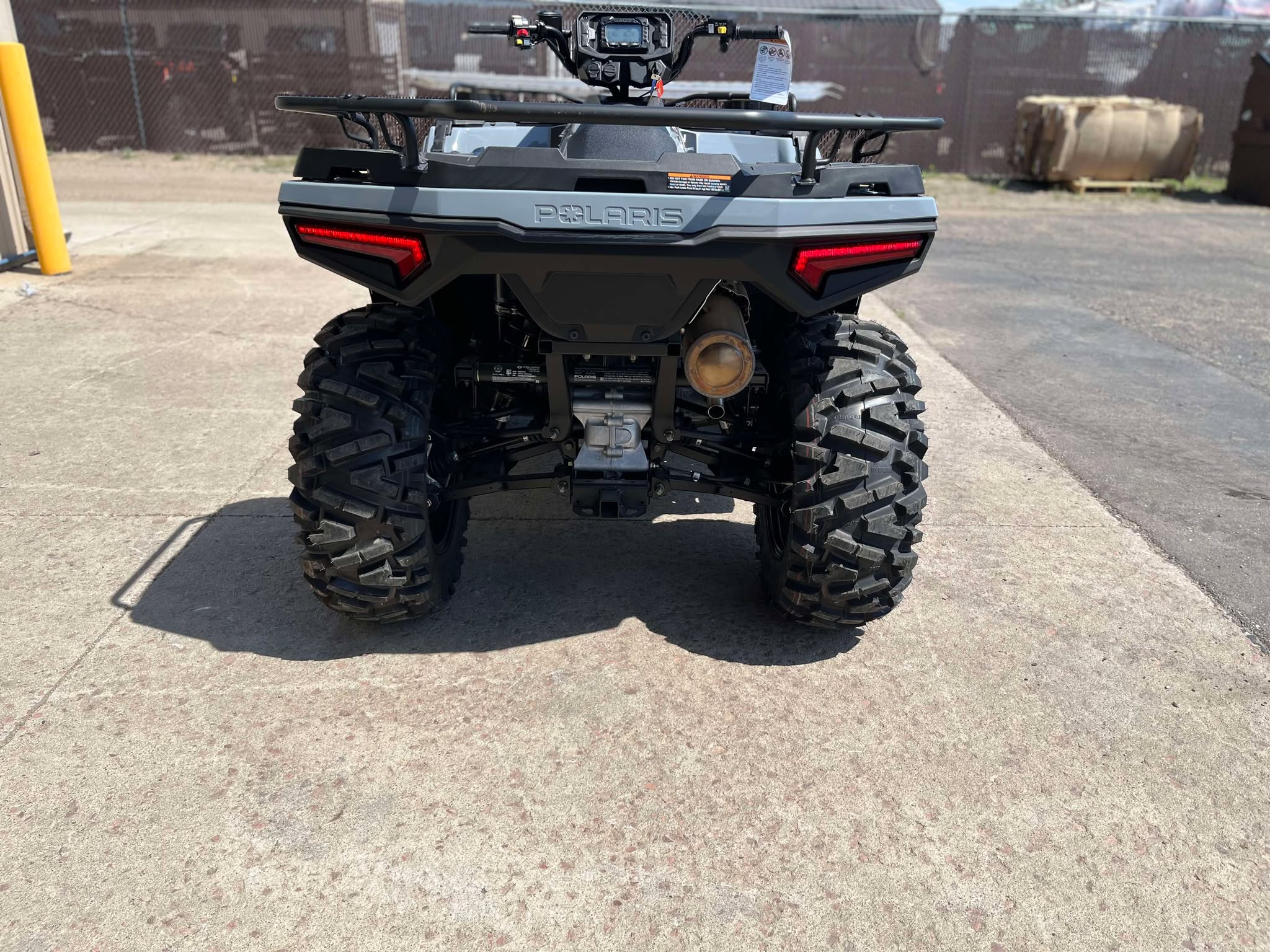 2025 Polaris SPORTSMAN 570 PREMIUM - STORM GRAY Premium - Photo 8