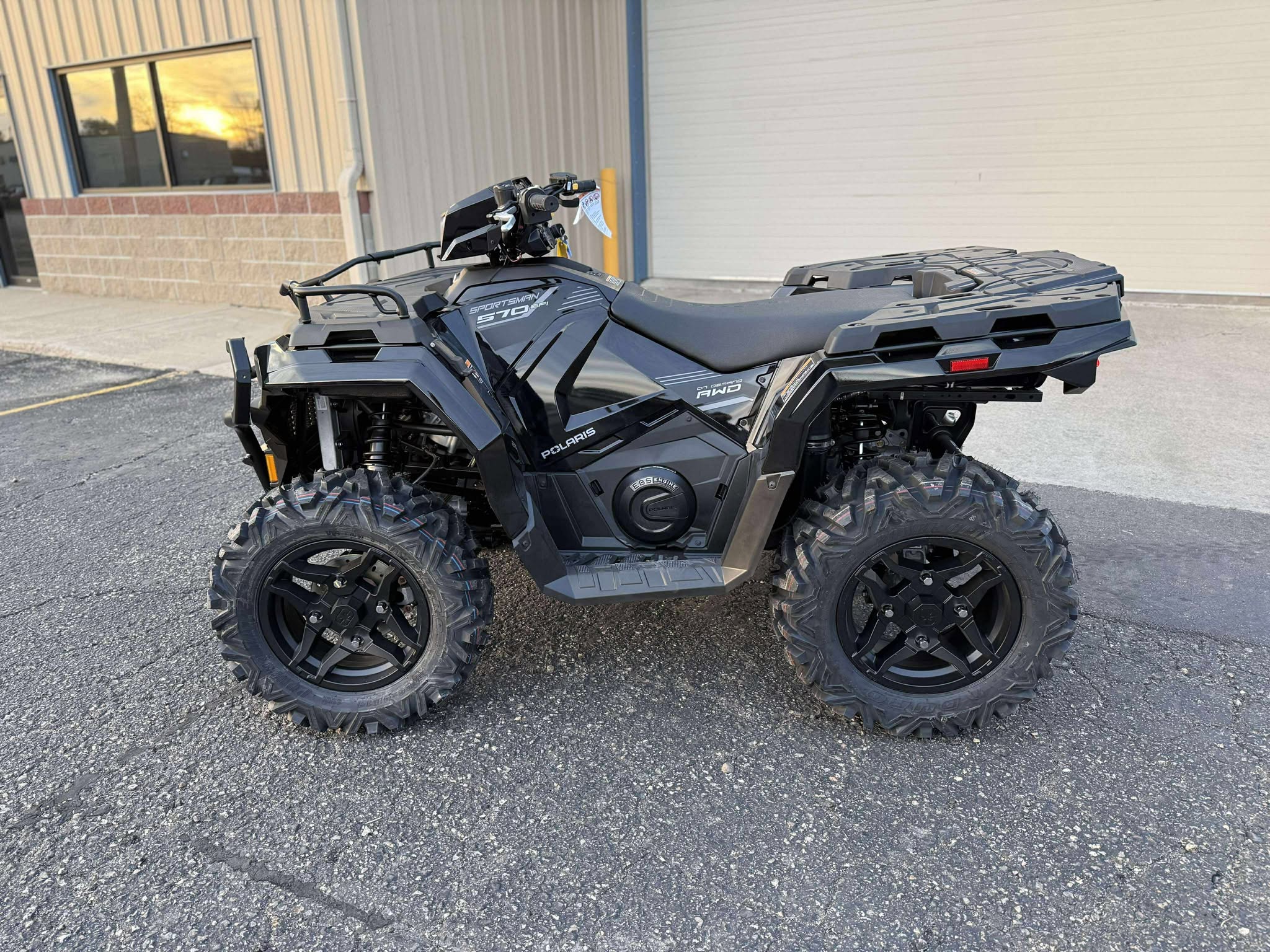 2026 Polaris SPORTSMAN 570 TRAIL ONYX BLACK Trail