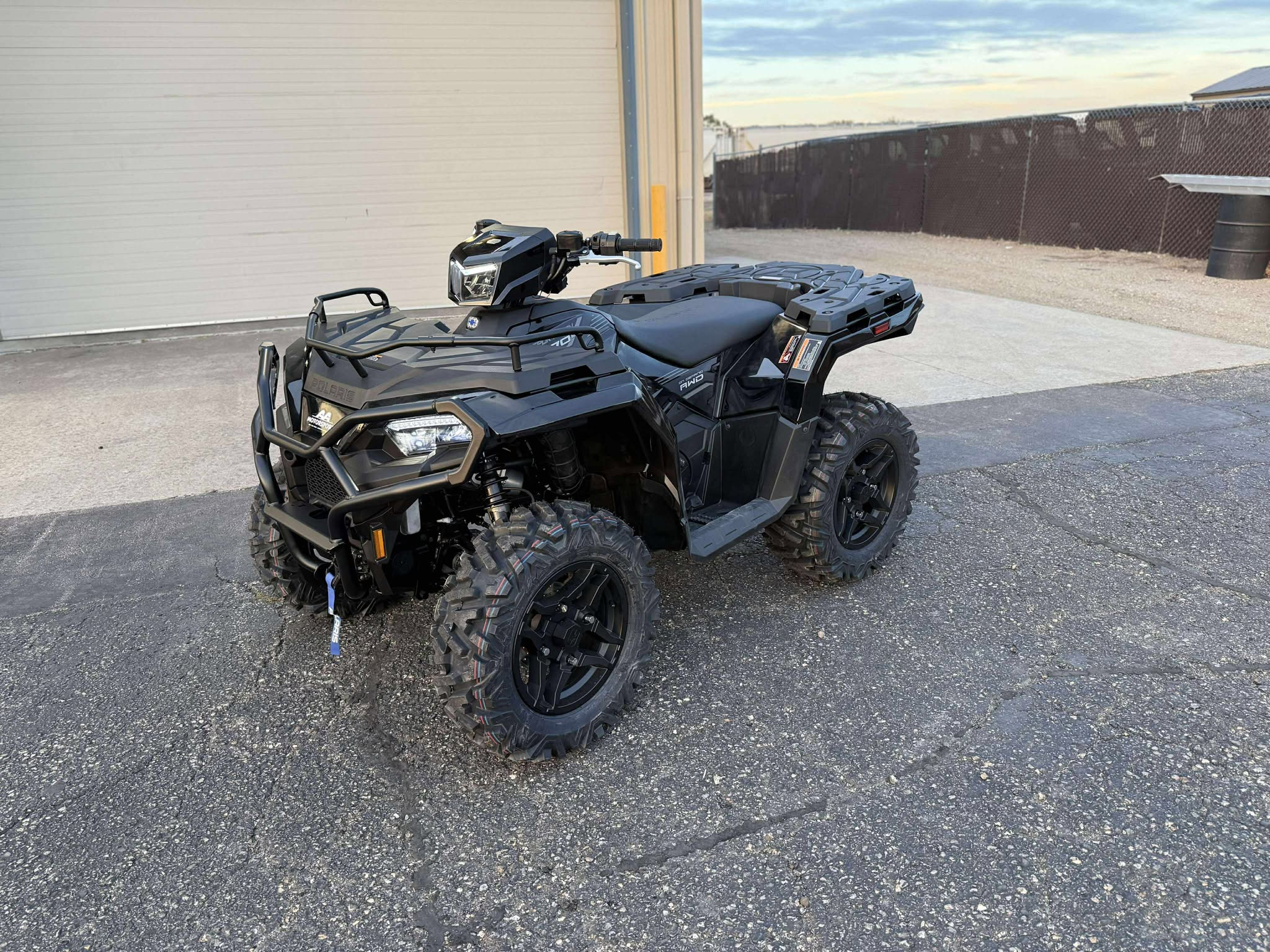 2026 Polaris SPORTSMAN 570 TRAIL ONYX BLACK Trail - Photo 2