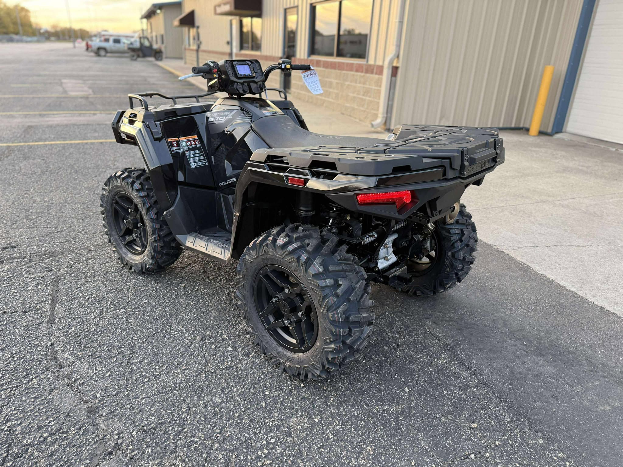 2026 Polaris SPORTSMAN 570 TRAIL ONYX BLACK Trail - Photo 8