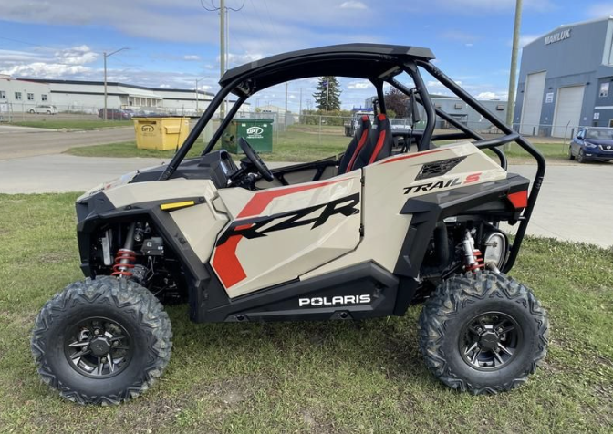2026 Polaris RZR TRAIL ULTIMATE - SAND DUNE Ultimate