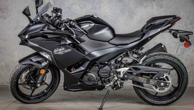 2026 Kawasaki Ninja 500 ABS BK1