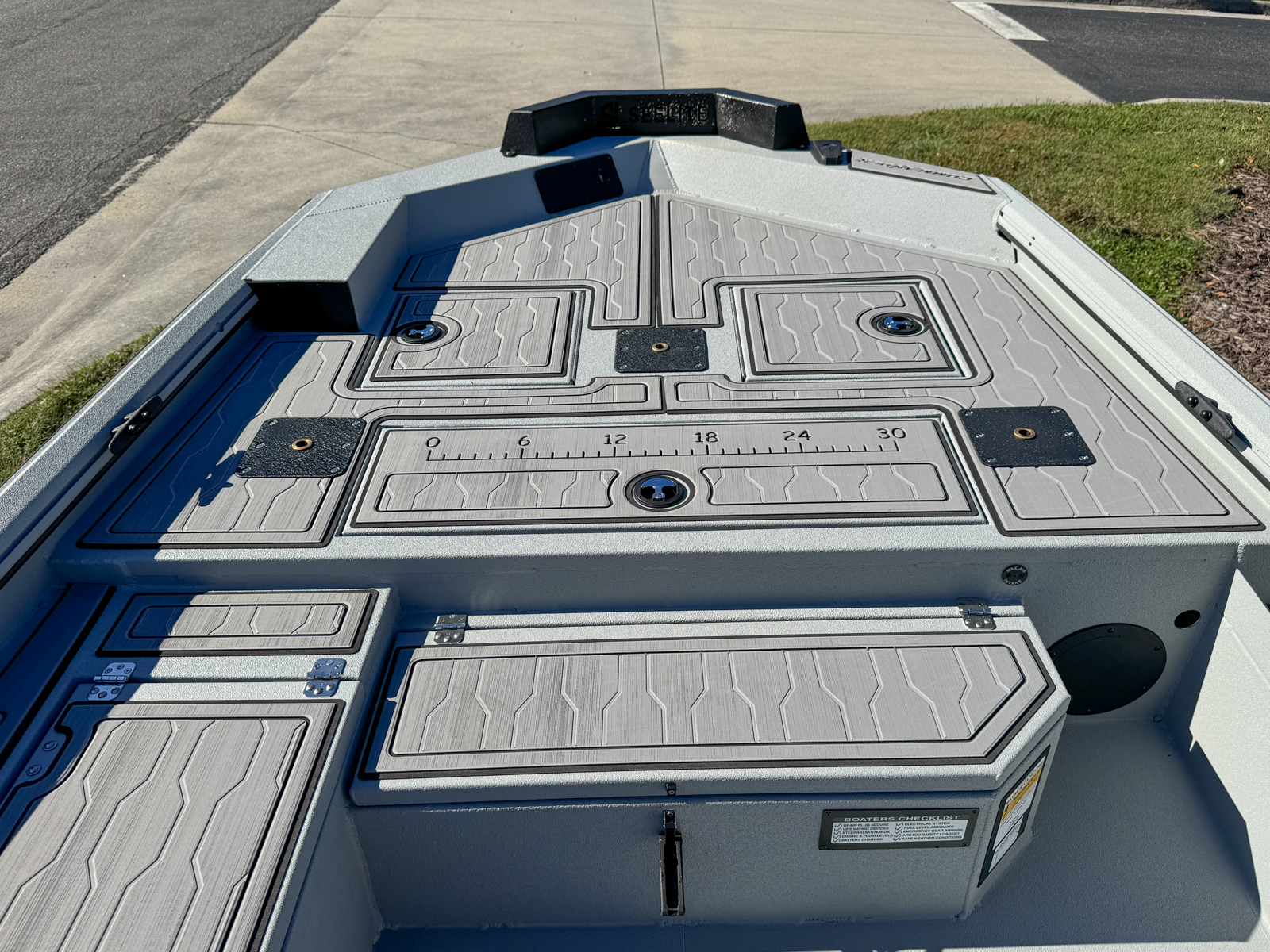 2026 Avid Boats Commander 18 for Sale | Troy Marine