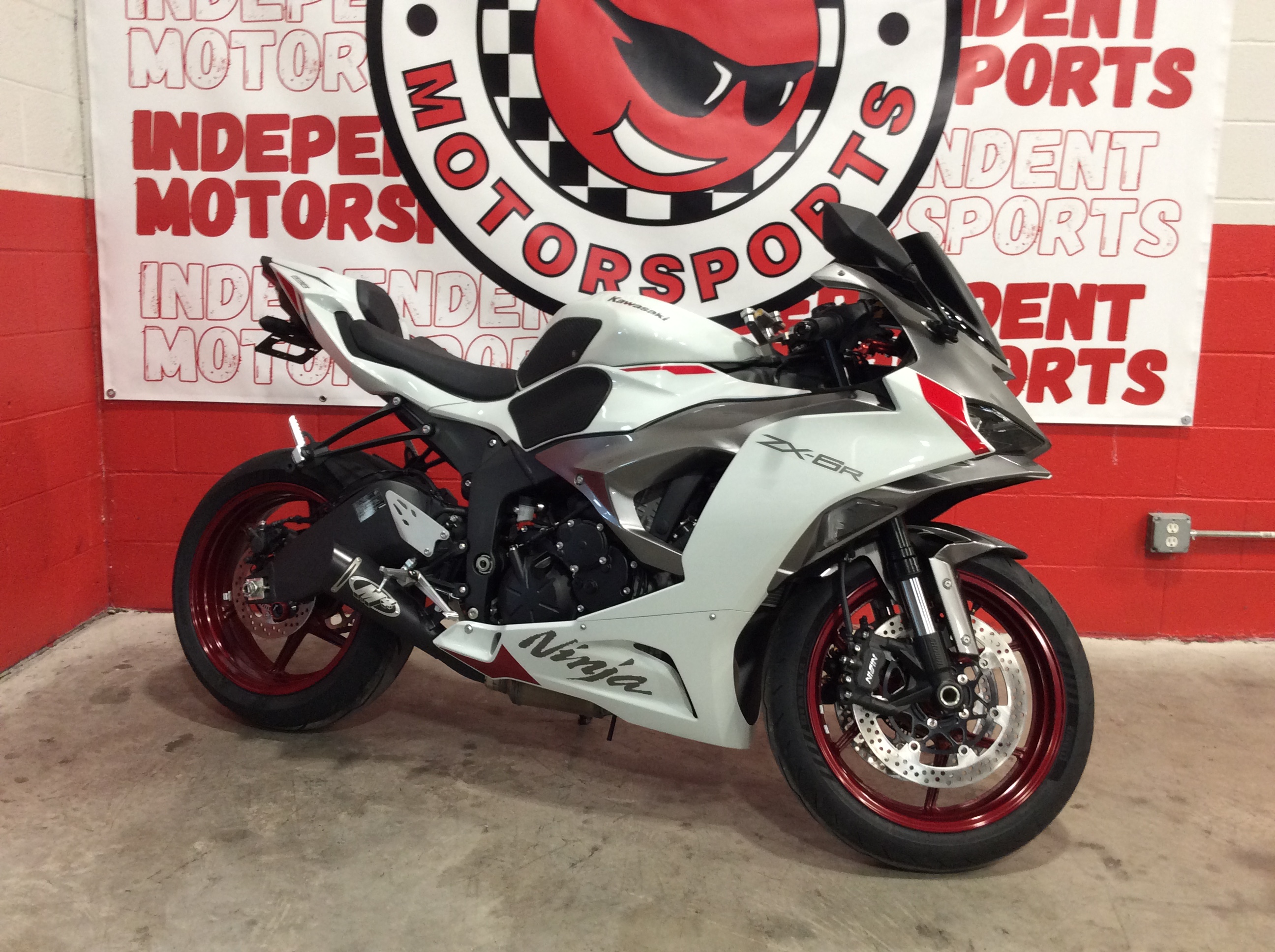 でい Street Bikes Independent Motorsports Columbus, OH (614) 917-1350