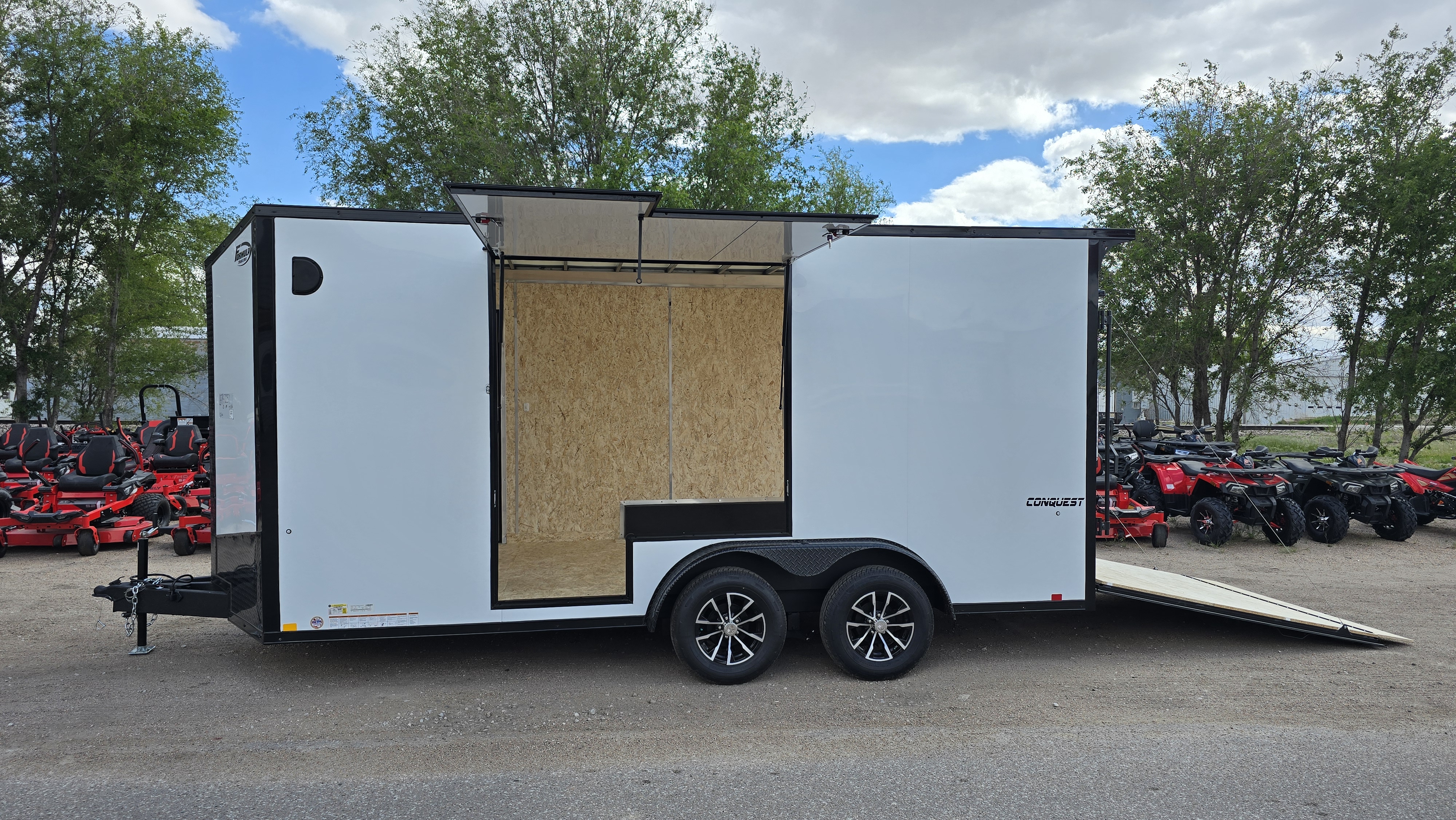 2026 Formula Trailers photo 2