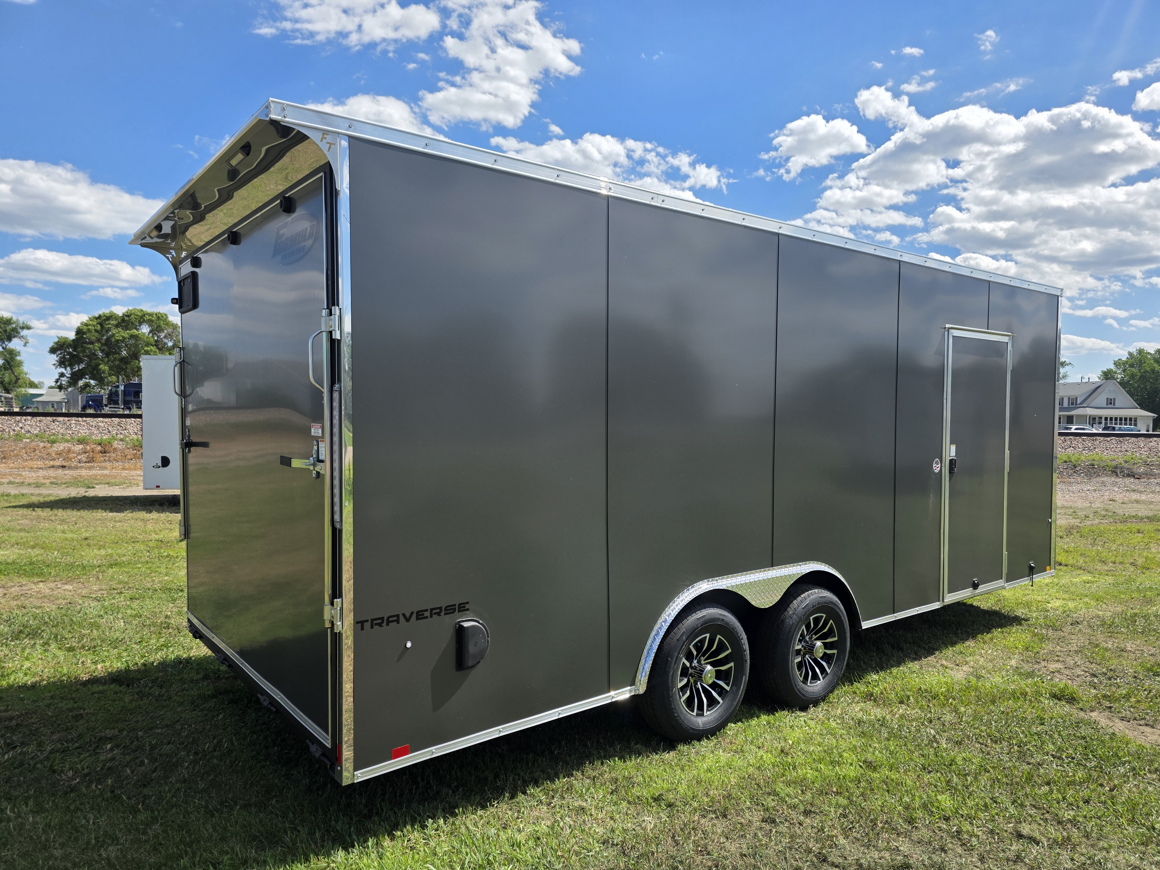 2026 Formula Trailers photo 2