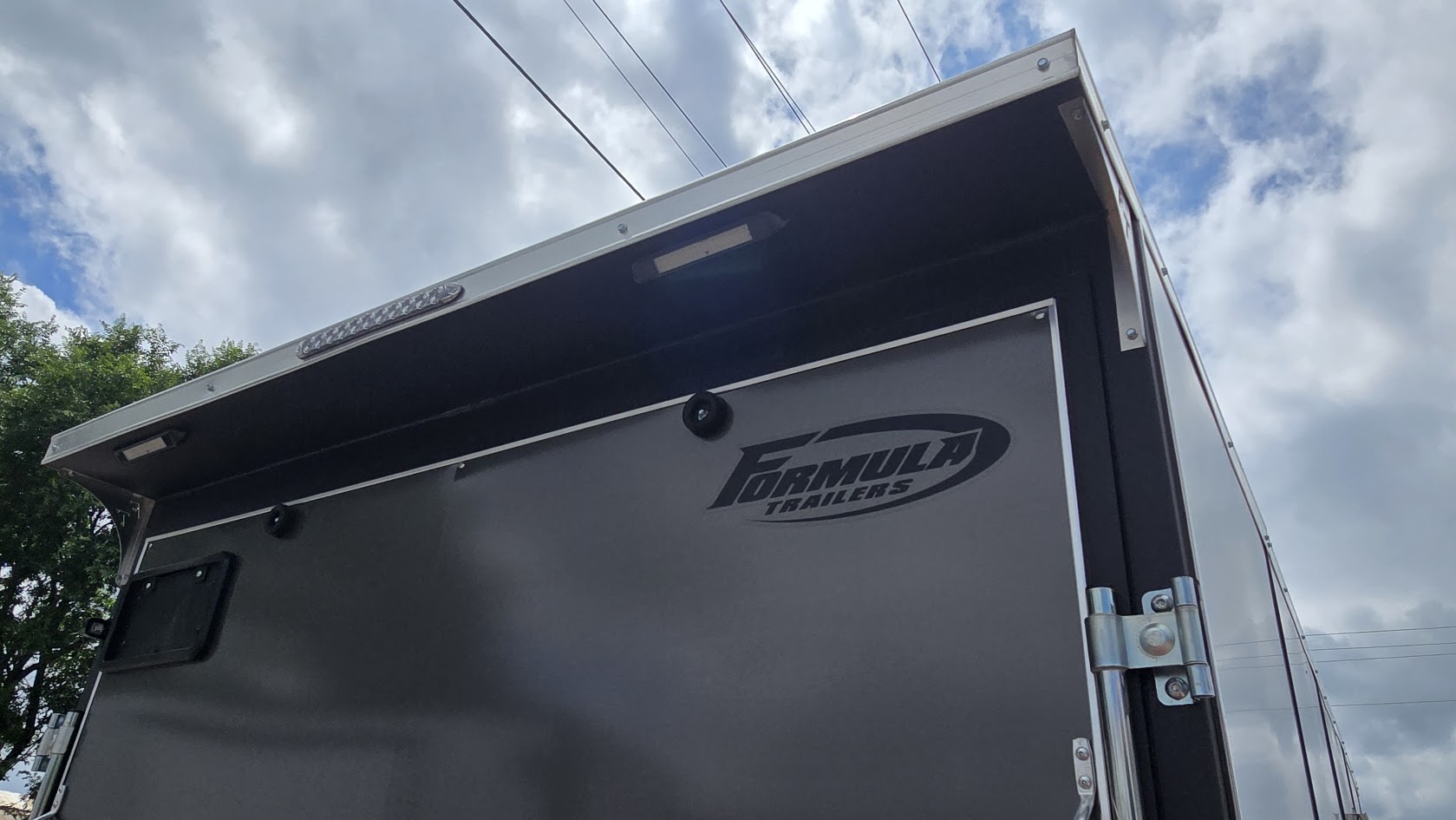 2026 Formula Trailers photo 3