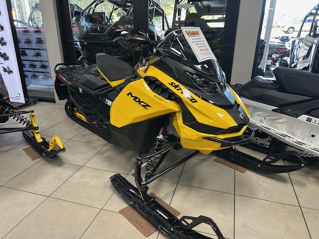 2025 Ski-Doo MXZ® Adrenaline 600R E-TEC® 137 1.25
