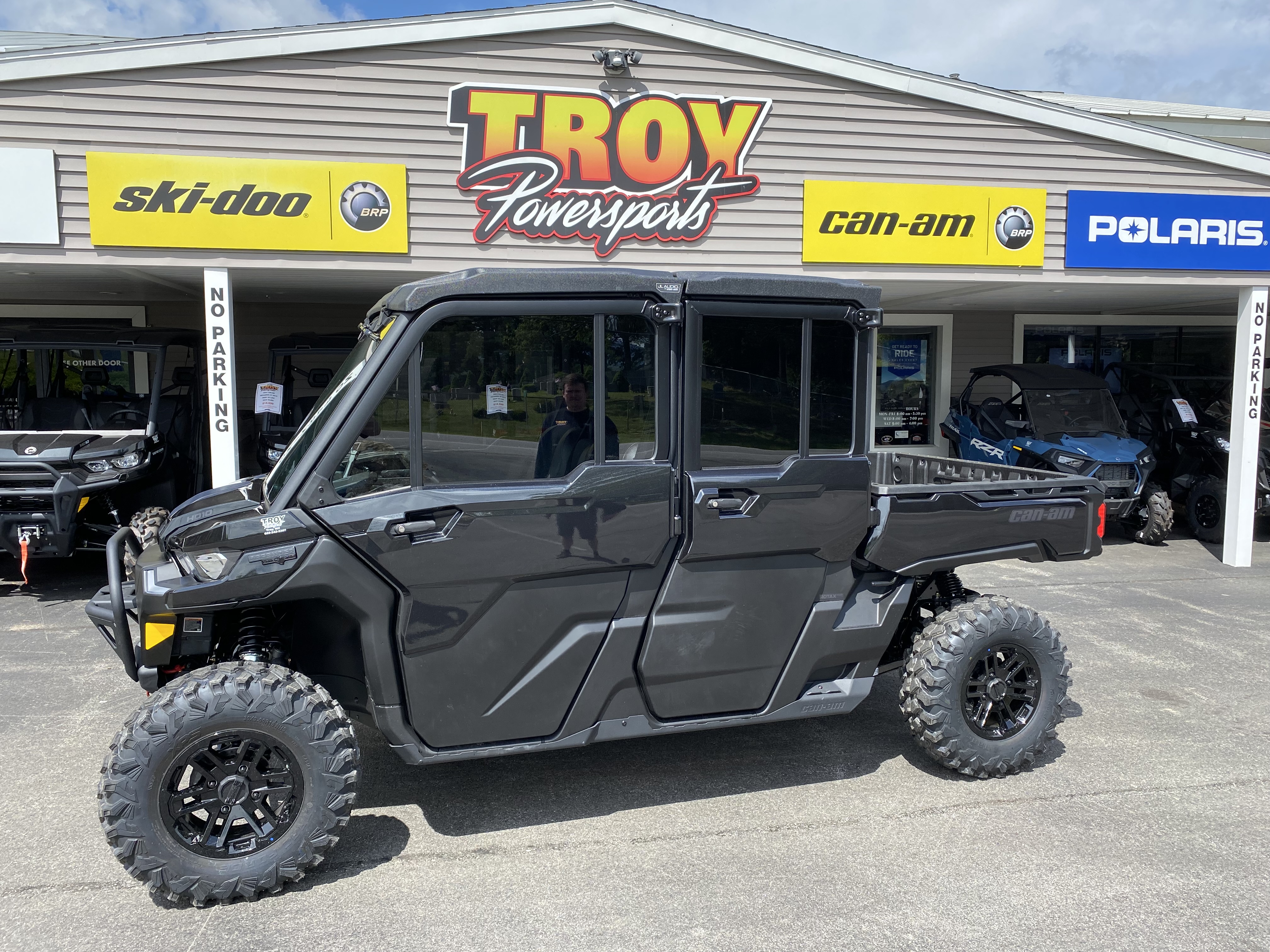 2025 Can-Am Defender MAX Lone Star Cab