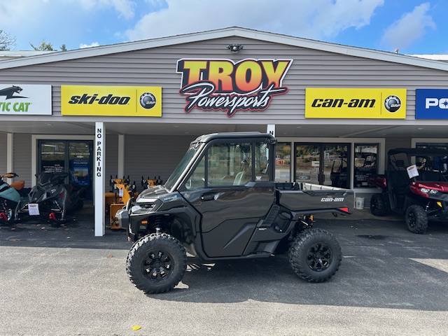 2026 Can-Am Defender XT CAB HD11