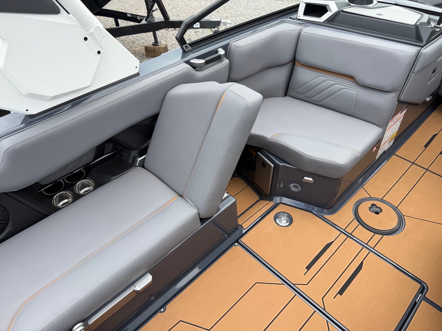2027 Supra R225 for Sale | Silver Sands Marina Inc.