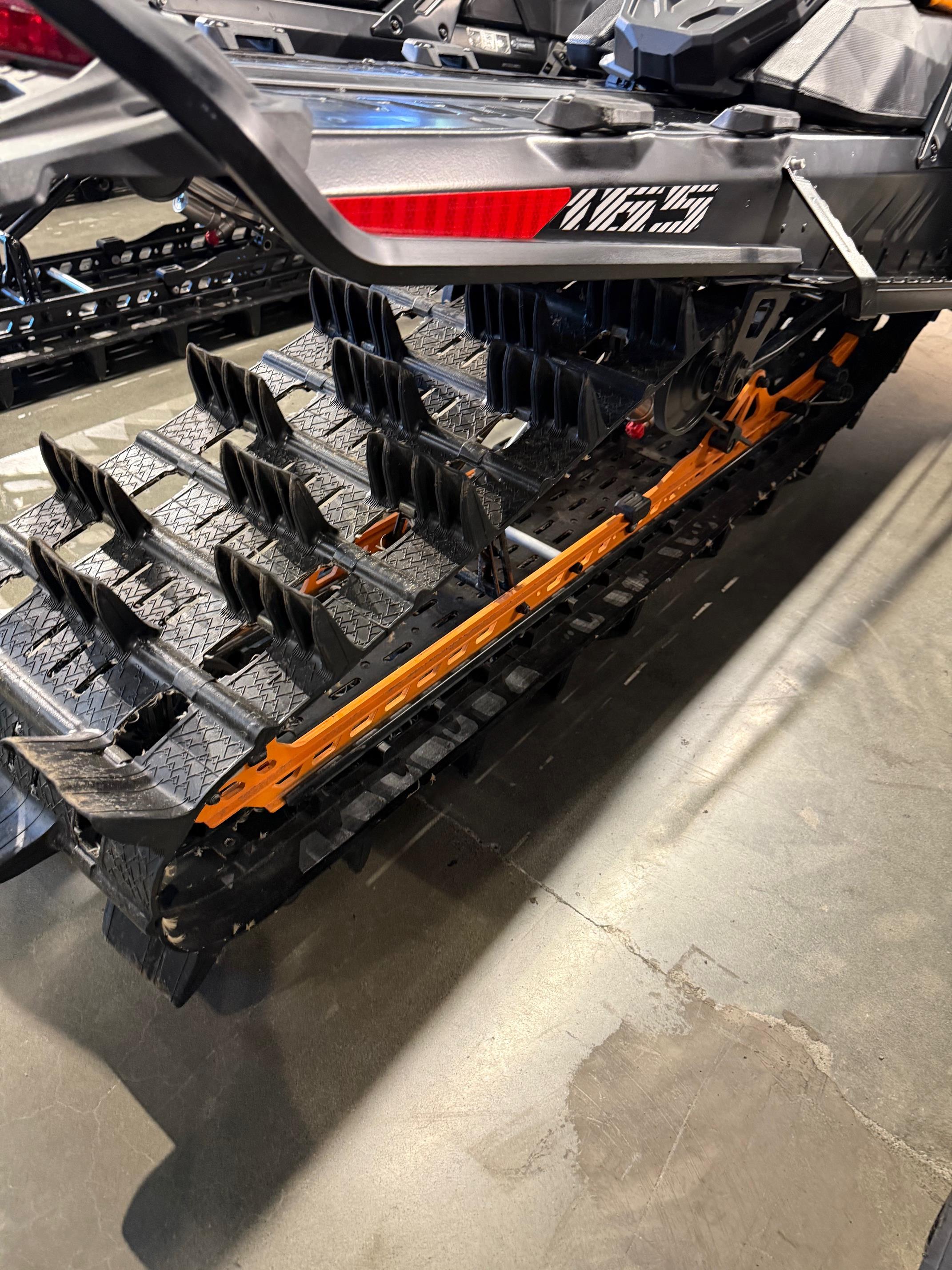 2024 Ski-Doo SUMMIT EXPERT 850 TURBO 165" SMALL SCREEN - Photo 2