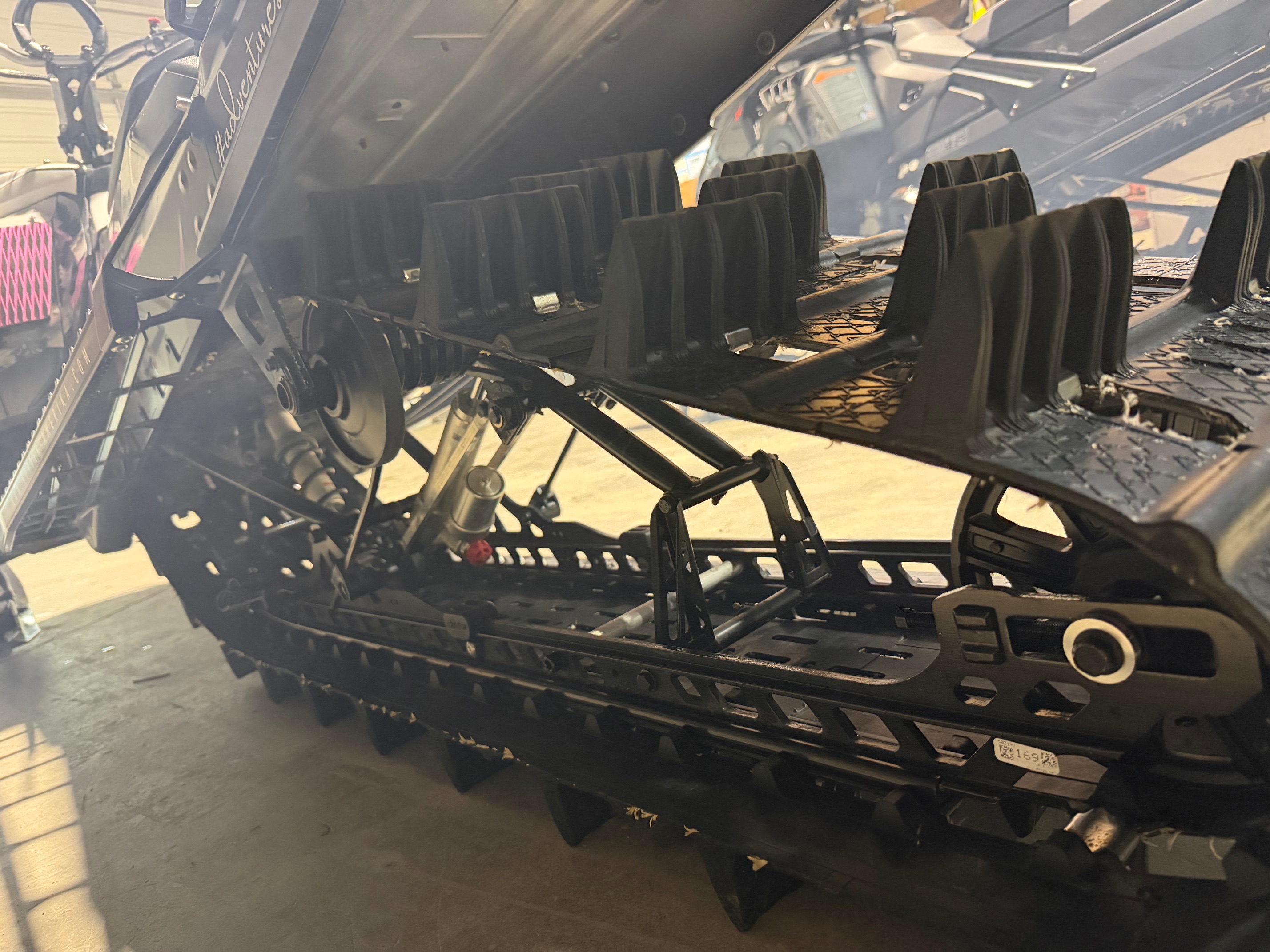 2024 Ski-Doo SUMMIT EXPERT 850 TURBO 154" SMALL SCREEN - Photo 4