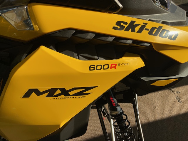 2024 Ski-Doo BDRC MXZ ADR 600R YL 137 1.2RS - Photo 9