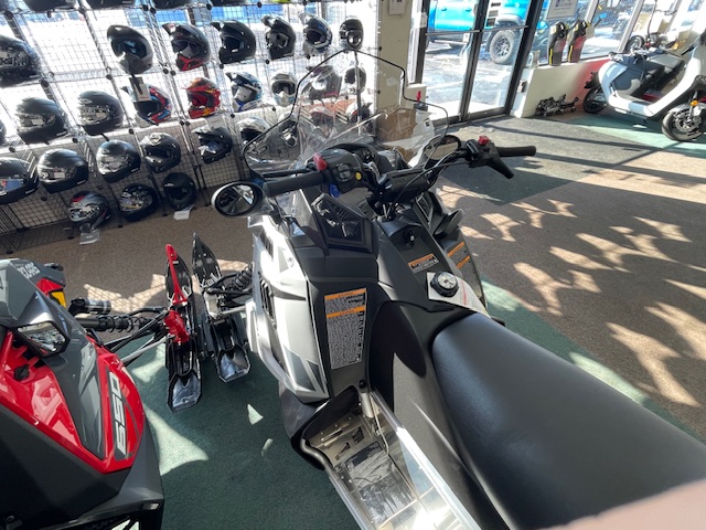 2025 Polaris S25CED5TSL 550 VOYAGEUR LXT 14 - Photo 5