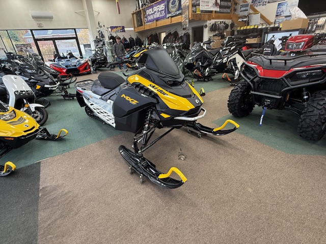 2026 Ski-Doo MXZ SPORT 600EFI 129 1.25RS YEL - Photo 4
