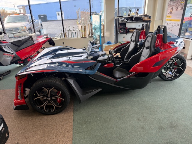 2025 Polaris Slingshot R Autodrive - Photo 2