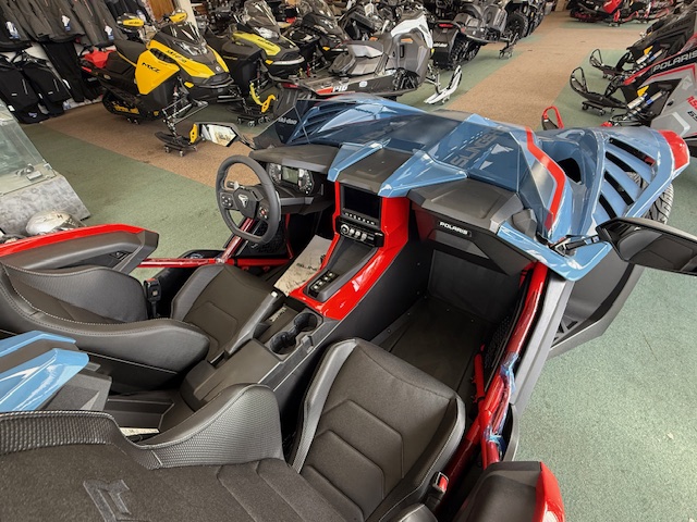 2025 Polaris Slingshot R Autodrive - Photo 8