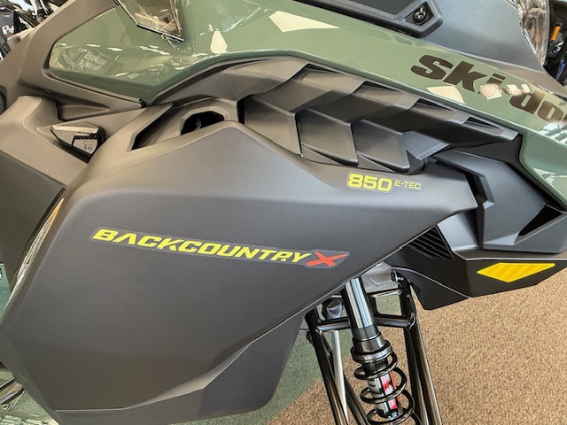 2026 Ski-Doo UXTN BAC X 850 E GRN 146 1.5 w10.25" - Photo 7