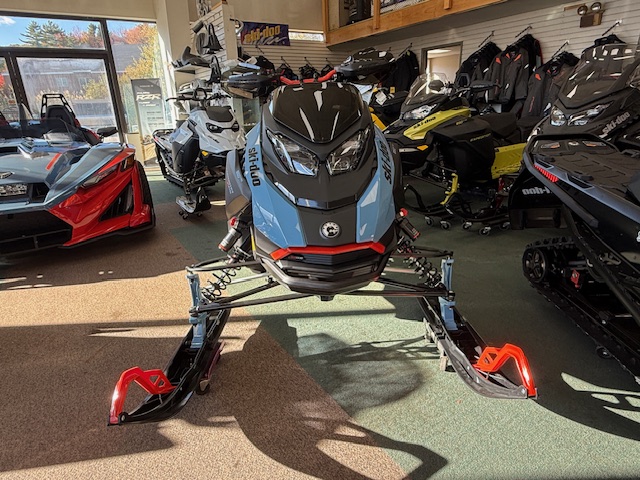2026 Ski-Doo UYTR  BAC XRS 850 E BL 146 1.5 w10.25" - Photo 2