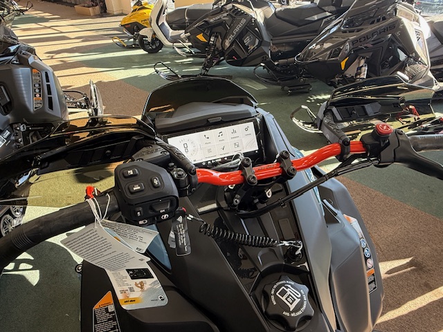 2026 Ski-Doo UYTR  BAC XRS 850 E BL 146 1.5 w10.25" - Photo 5