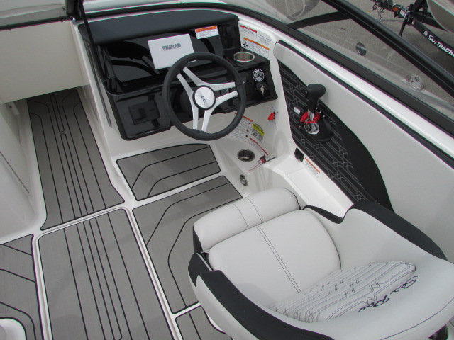 2025 Sea Ray 190 SPX - Photo 8