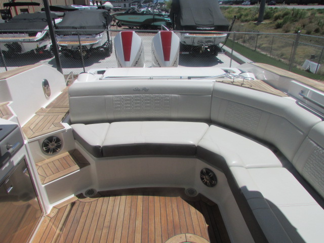 2020 Sea Ray 350 SLX Outboard - Photo 10