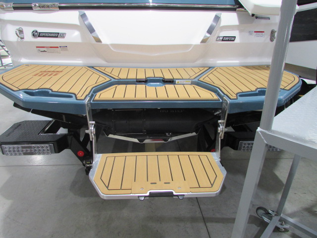2025 MasterCraft X26 - Photo 10