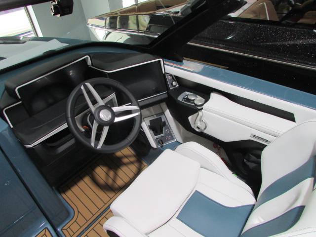 2025 MasterCraft X26 - Photo 20