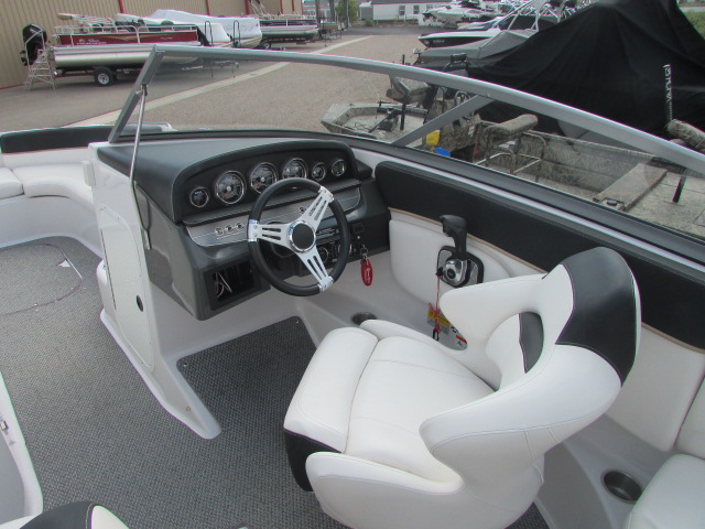 2014 Four Winns 244 Funship - Photo 6