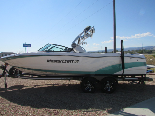 2021 MasterCraft XT25 - Photo 4