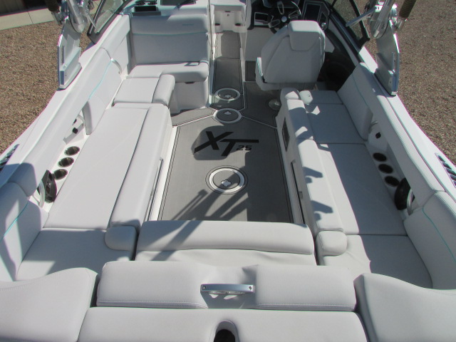 2021 MasterCraft XT25 - Photo 10