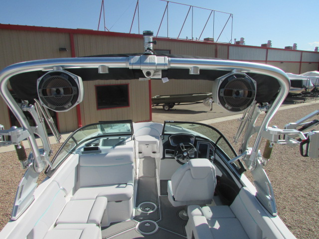 2021 MasterCraft XT25 - Photo 11