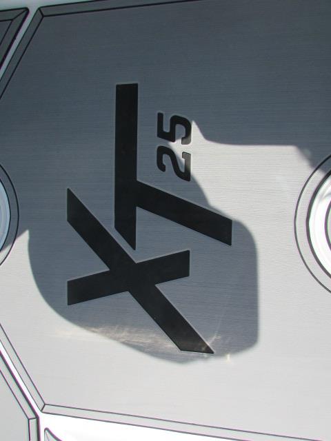 2021 MasterCraft XT25 - Photo 12