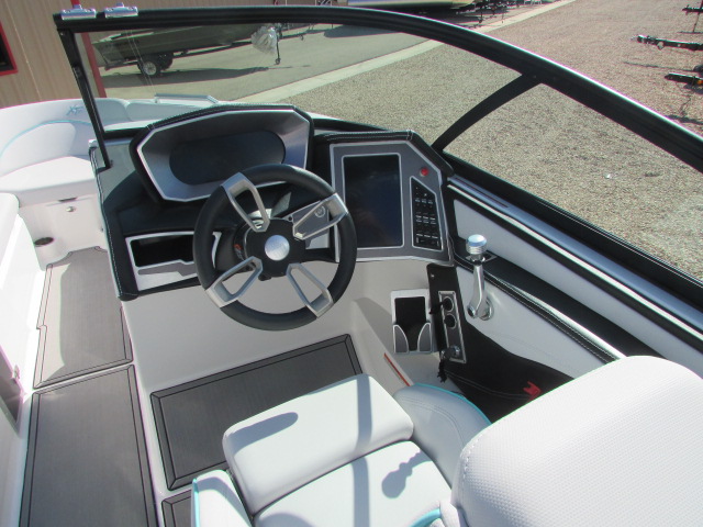 2021 MasterCraft XT25 - Photo 13