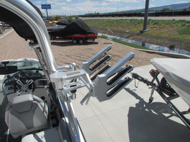 2017 MasterCraft X23 - Photo 10