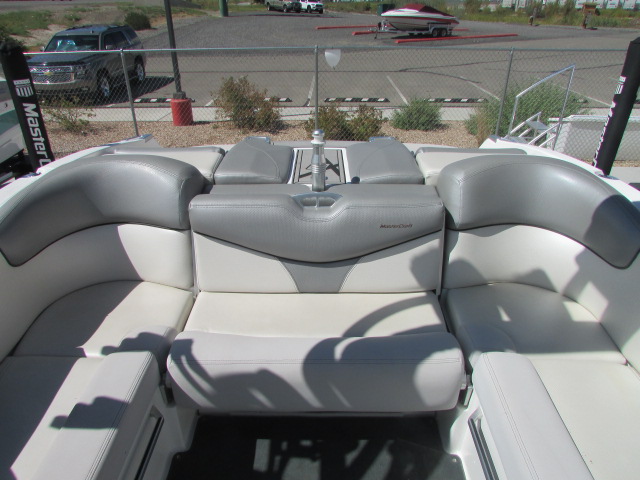 2017 MasterCraft X23 - Photo 13