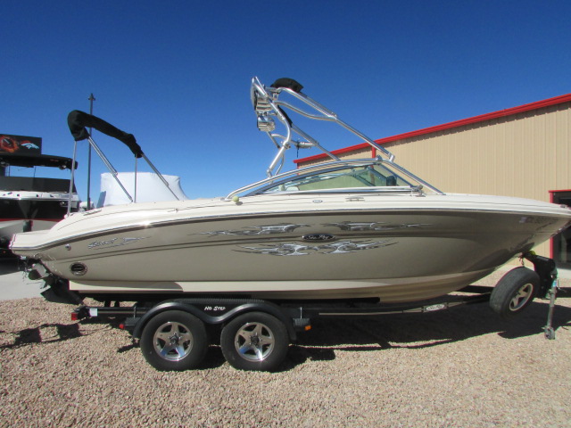 2007 Sea Ray 220 Select