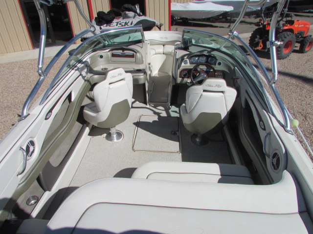 2007 Sea Ray 220 Select - Photo 9
