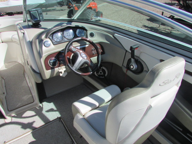 2007 Sea Ray 220 Select - Photo 11