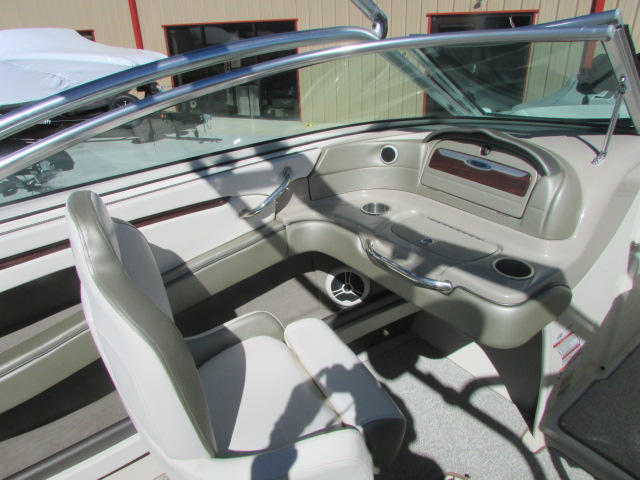 2007 Sea Ray 220 Select - Photo 13
