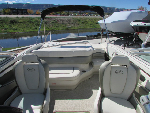 2007 Sea Ray 220 Select - Photo 17
