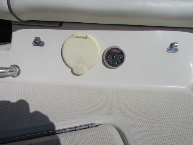 2007 Sea Ray 220 Select - Photo 18