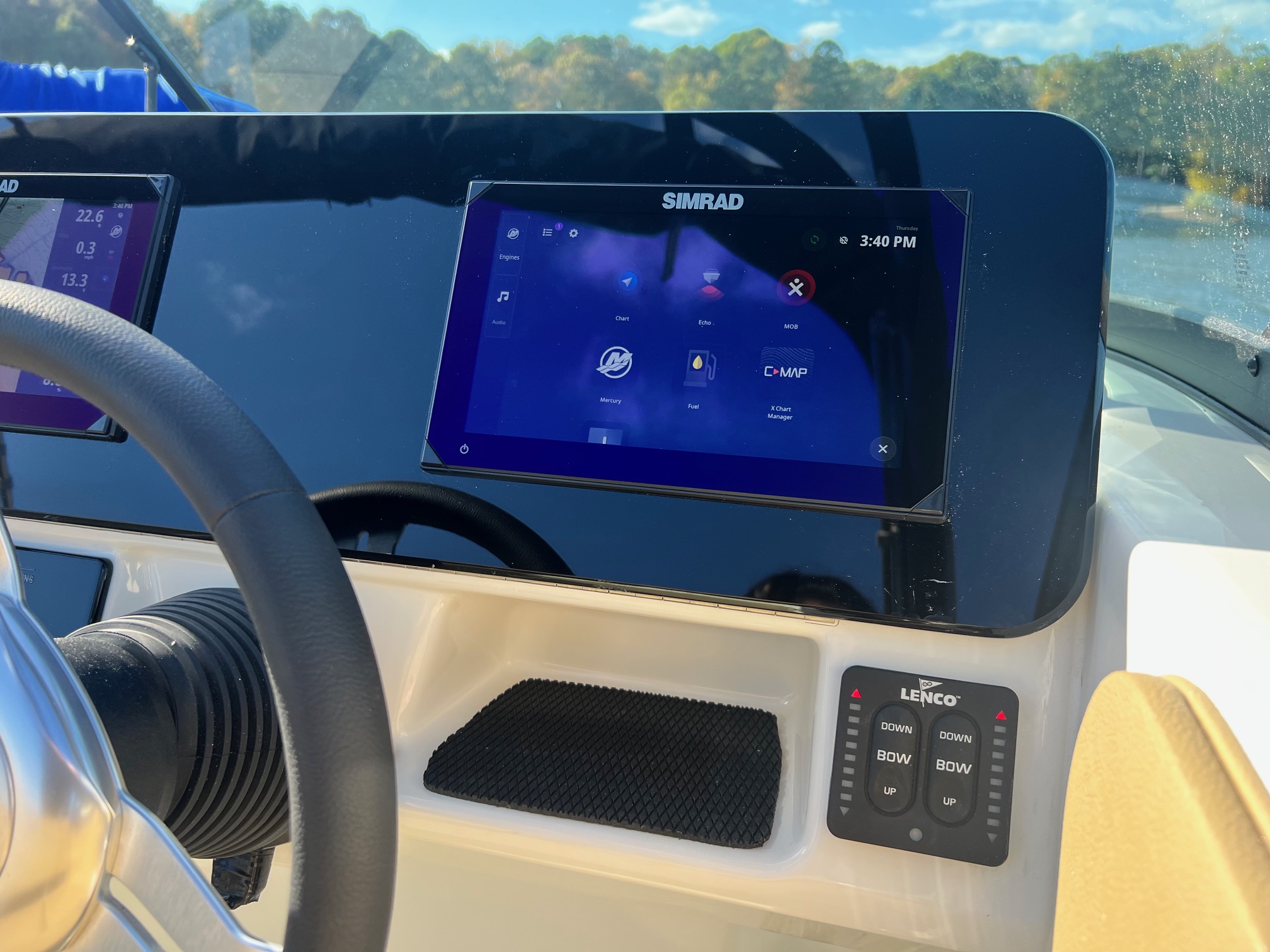 2025 Sea Ray SDX 250 - Photo 15