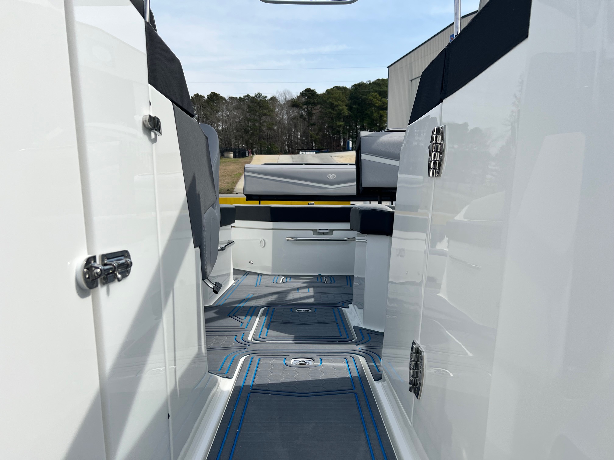 2025 Cobalt R6 Surf - Photo 13