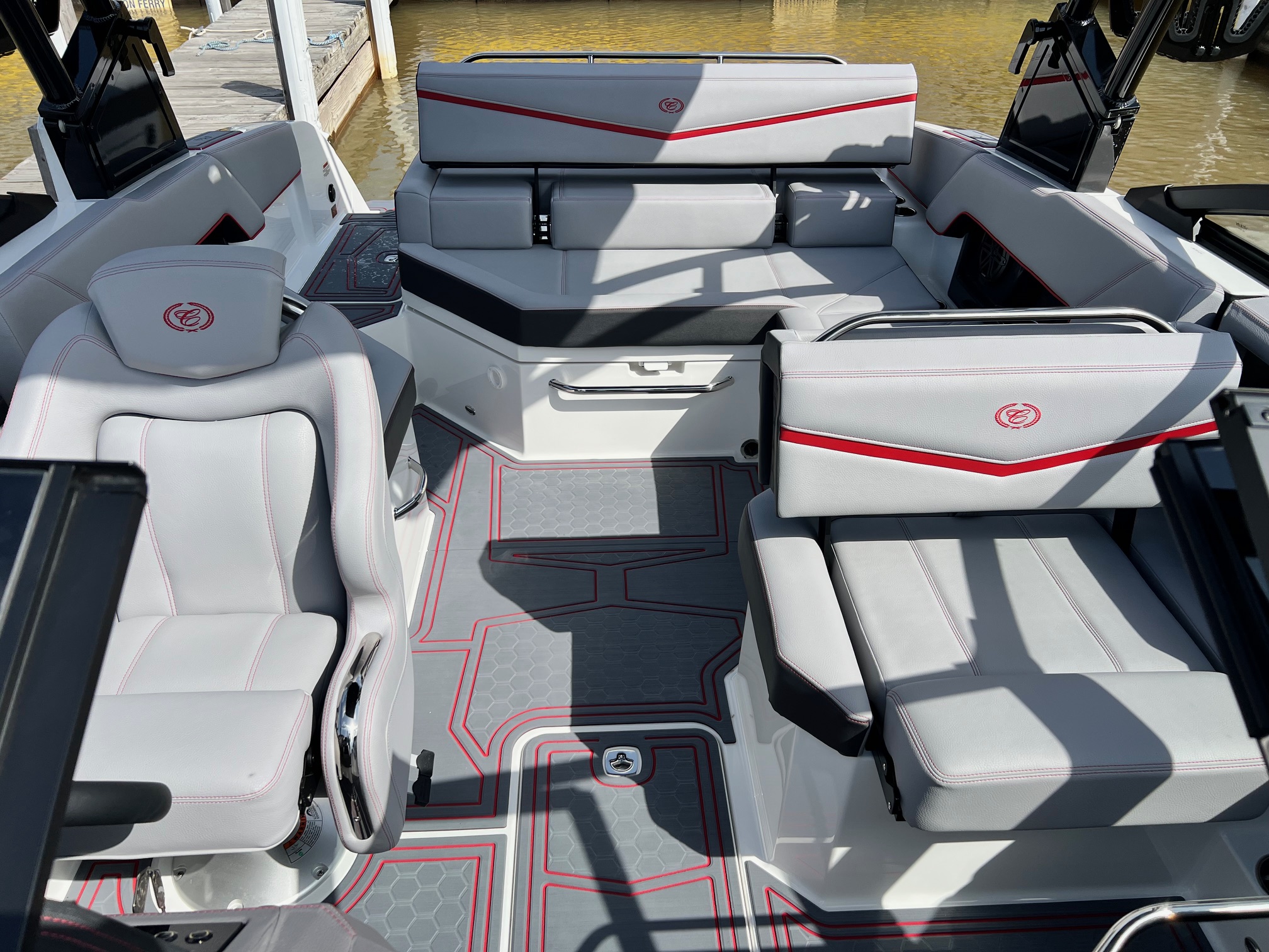 2025 Cobalt Surf Class R4 - Photo 16